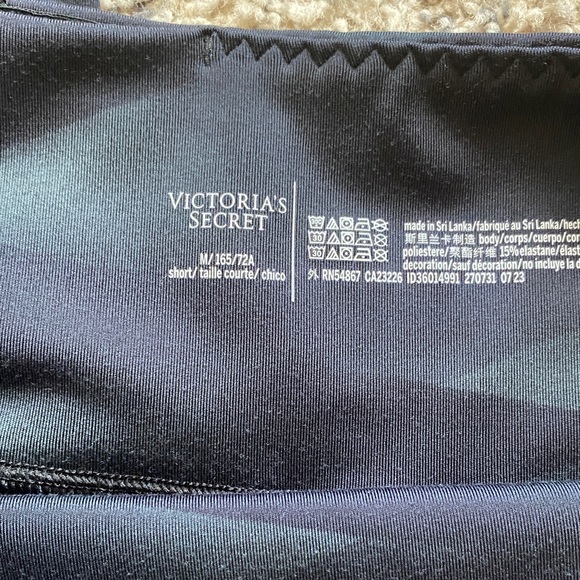 Victoria's Secret Black Patterned Leggings (NWOT) - Picture 2 of 11